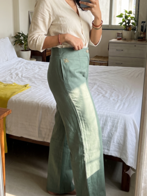 Linen Trousers – Green, side view