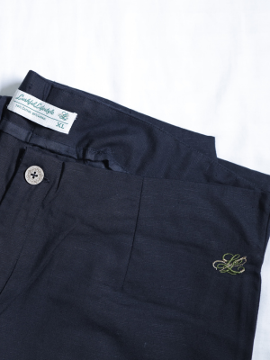 Linen Trousers – Black, close-up